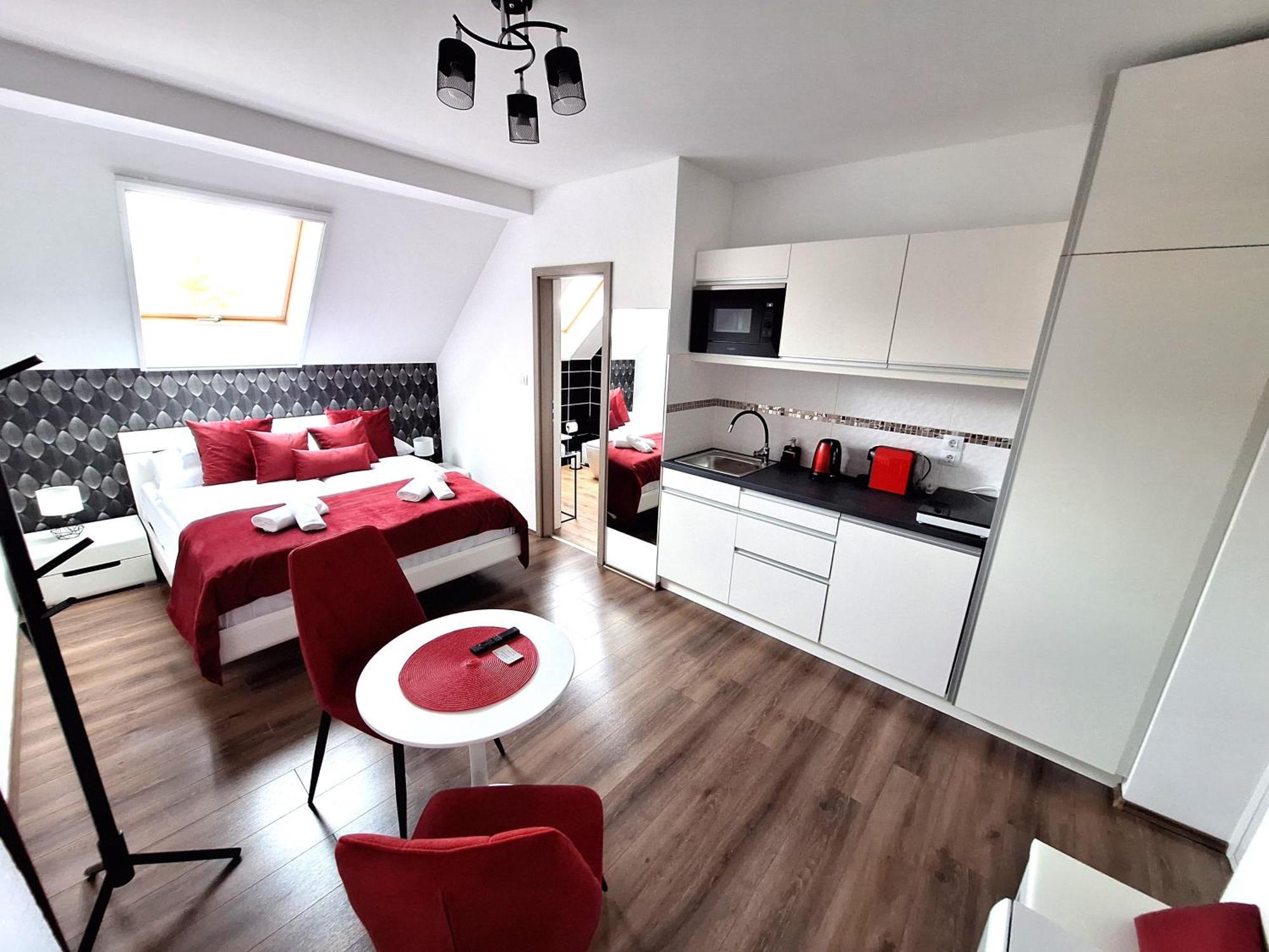 Happy Home Apartman 미슈콜츠 외부 사진